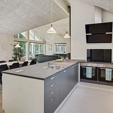 18 Person In Hasselberg